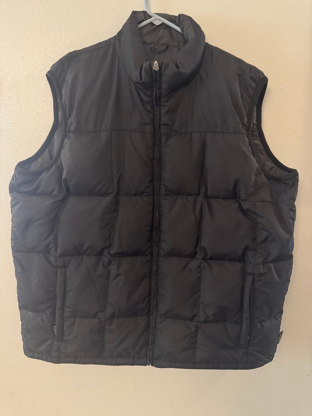 Eddie Bauer black men's XLT tall goose down puffer vest